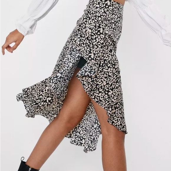 NWT Nasty Gal Leopard Waterfall Ruffle Trim Skirt, black & cream, sz.US/12 - Picture 7 of 8